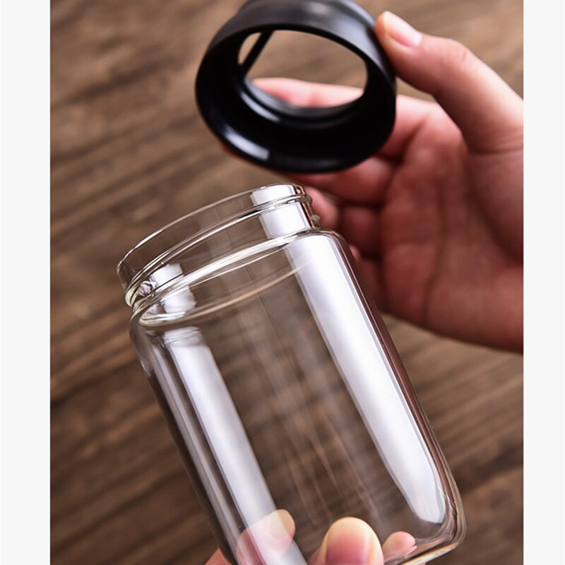 Korenička, korenie, fľaša s medom a lyžičkou, kuchynské korenie, soľ, olej, káva, med, nádoba, paprika, cesnak, úložný priestor