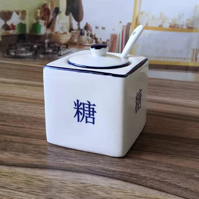 Čínske klasické keramické soľničky a koreničky, modré a biele porcelánové dózy na korenie, sada nádob na korenie v kuchyni