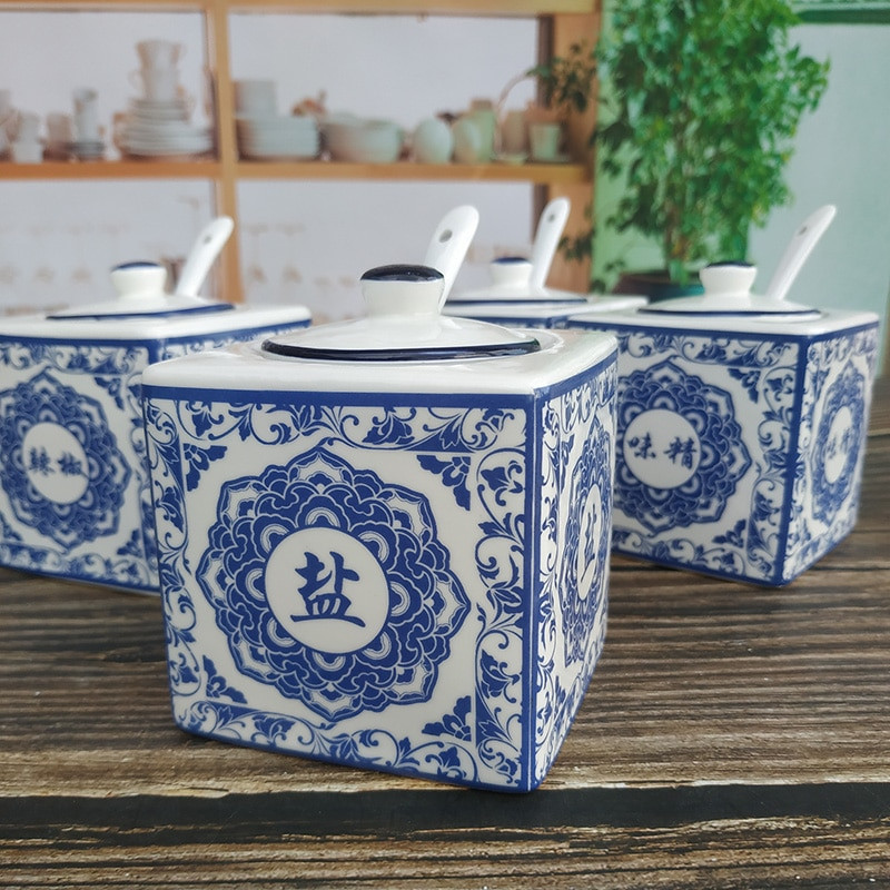 Čínske klasické keramické soľničky a koreničky, modré a biele porcelánové dózy na korenie, sada nádob na korenie v kuchyni
