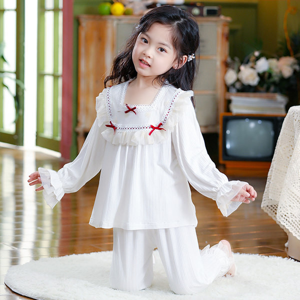 Detské pyžamo pre dievčatá so stuhou