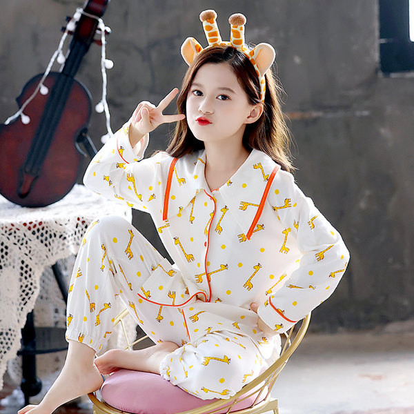 Nový model dvojdielneho pyžama pre dievčatá s oválnym výstrihom a dlhými rukávmi