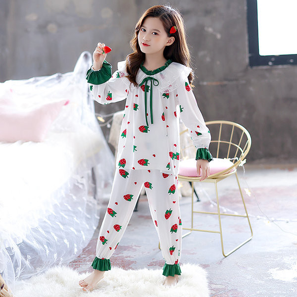 Nový model detského pyžama z blúzky s dlhým rukávom a nohavíc