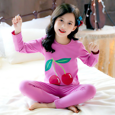 Dvojdielne pyžamo s aplikáciou a dlhým rukávom pre dievčatá