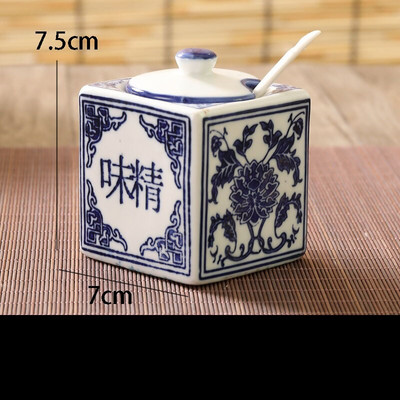 Sada modrých a bielych keramických dóz, kuchynské čínske vintage korenie, soľ, cukor, glutaman sodný, ocot, chilli, sójová fľaša