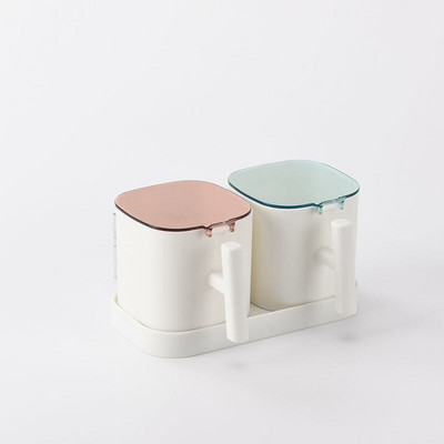 Korenička, soľnička na korenie, nádoba na potraviny, olejový hrniec s vekom, lyžica, kuchynský dávkovač korenia