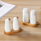 2 ks/sada keramických nádob s uzavretými plechovkami, grilovacie korenie, fľaša na korenie, kuchynská sójová omáčka, ocot, hrniec, biela porcelánová korenie