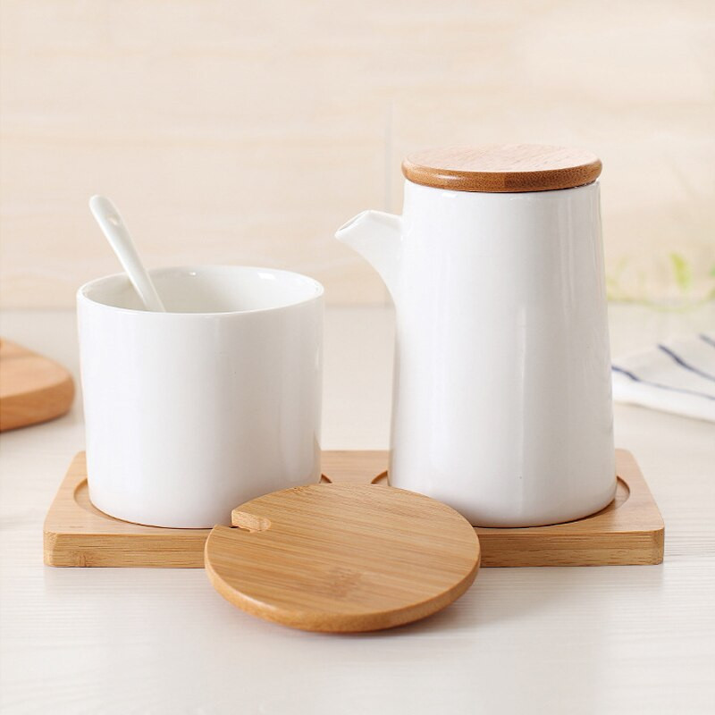 3 ks keramických fliaš na korenie v severskom štýle, sada kuchynských dóz na korenie s dreveným viečkom, soľnička, korenie, kuchynské príslušenstvo