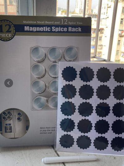 6/9/12 ks magnetických dóz na koreničky s držiakom a etiketami na koreničky a perom, vysoko kvalitný organizér na korenie, stojan na korenie, plechovky