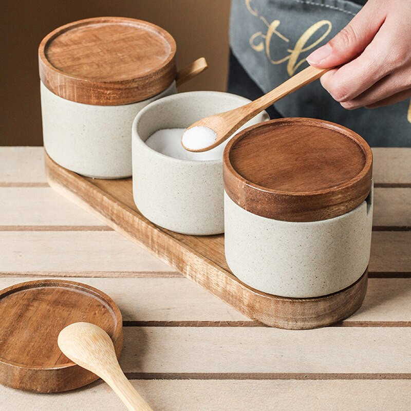 Japonský retro korenie Keramická trojdielna sada kuchynskej soli s glutamátom sodným, korenie z akáciového dreva s lyžicou