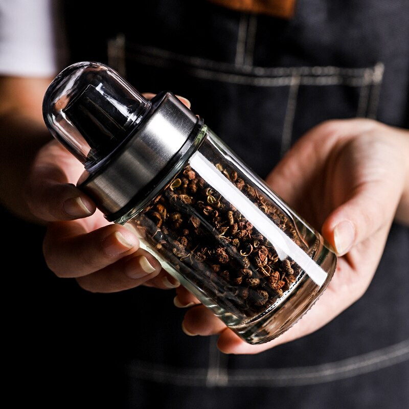 Otočné 7-dielne sklenené koreničky, sada fliaš na olej, sada kuchynských nádob, soľnička a korenička, nádoba na korenie a cukor do domácnosti