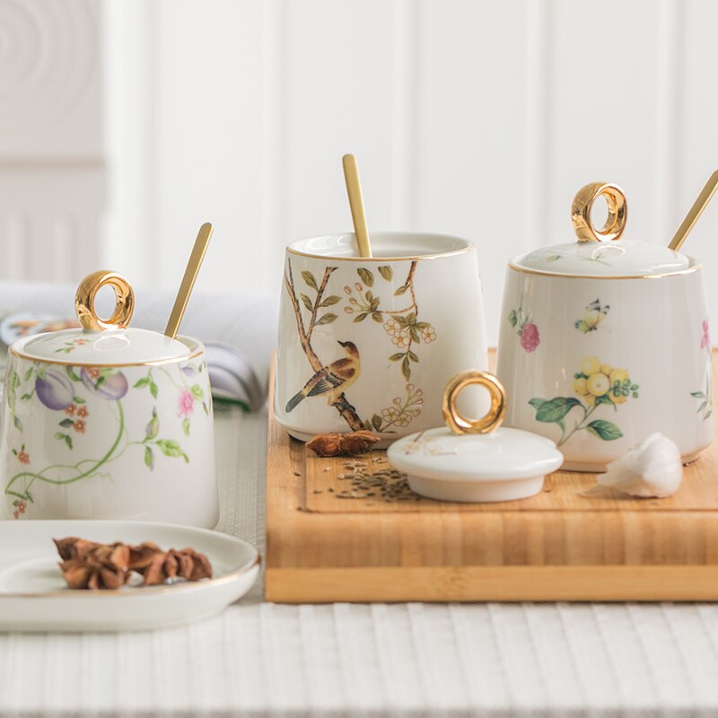 Fľaša na korenie, nádoba na korenie, keramická pastoračná soľnička, cukornička, kurací prášok, čili paprička Aginomoto, jedálenské potreby