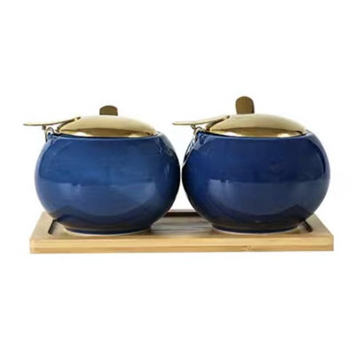 Nordic Ceramic Light Luxury maitseainepurgid kaanega Köögitööriistad Maitseainepudel Kodusuhkrukauss Soola- ja piprašeikerid