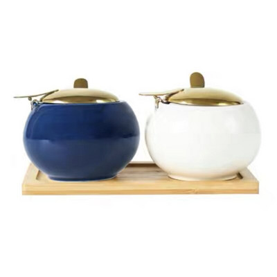 Nordic Ceramic Light Luxury maitseainepurgid kaanega Köögitööriistad Maitseainepudel Kodusuhkrukauss Soola- ja piprašeikerid