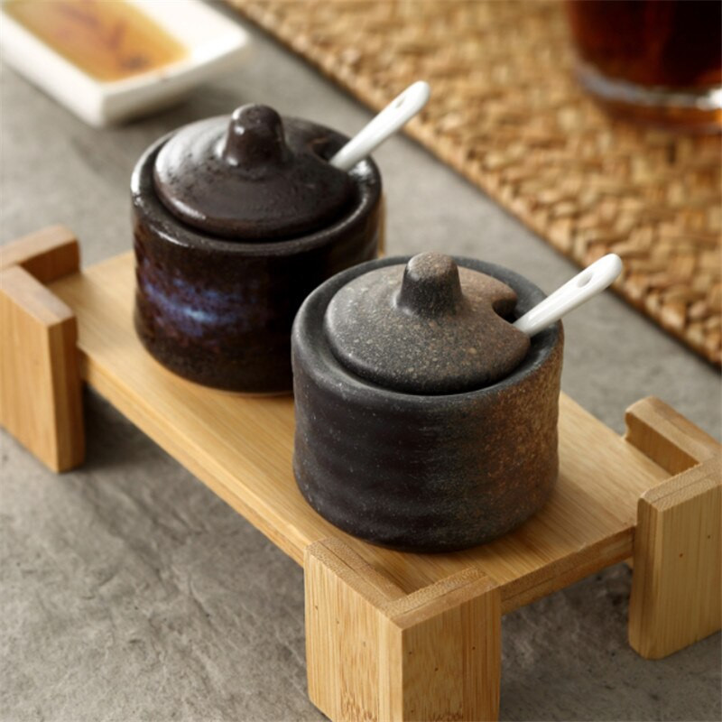 Japonská keramická fľaša na korenie, dóza na korenie s viečkom, lyžicou, nádoba na korenie, kreatívne soľničky a koreničky, kuchynské náčinie