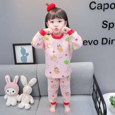 Bavlnené jarno-jesenné pyžamo s farebnou potlačou