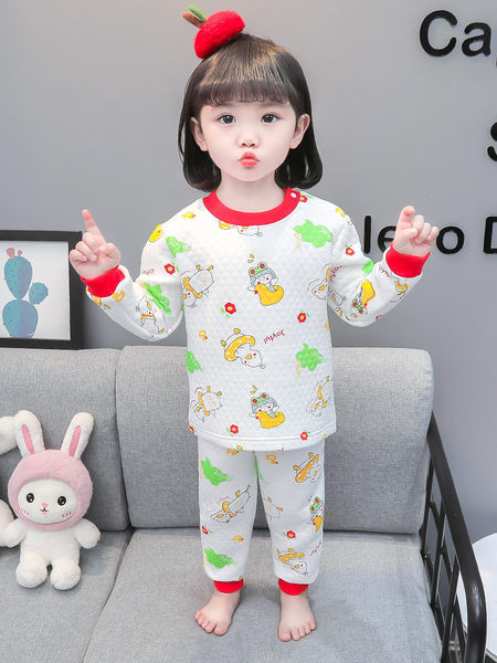 Bavlnené jarno-jesenné pyžamo s farebnou potlačou