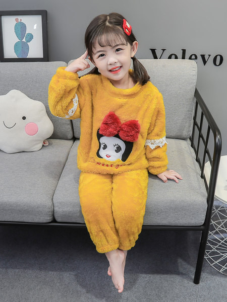 Plišana pidžama za djevojčice s čipkom