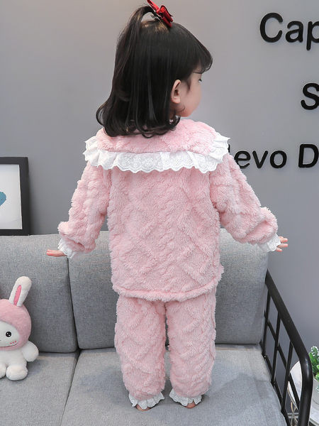 Dievčenské zimné plyšové dvojdielne pyžamo s výšivkou