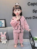 Dvojdielne plyšové pyžamo s vreckom a gombíkmi pre dievčatá