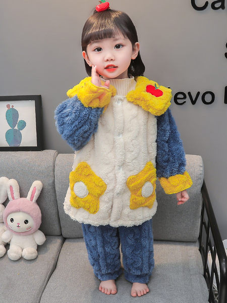 Zimné pyžamo pre dievčatá s aplikáciou