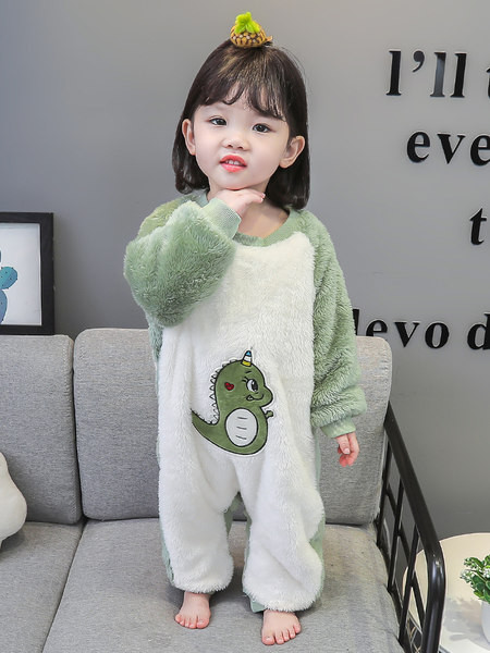 Plišana pidžama s vezom