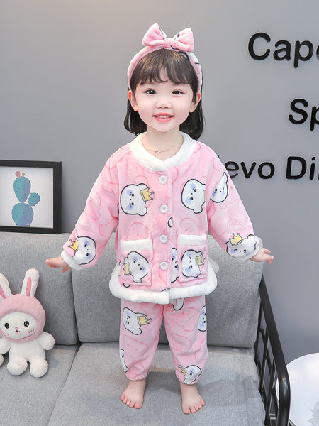 Plišana zimska pidžama za djevojčice sa šarenim printom