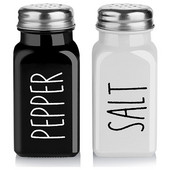 Sada soľničky a koreničky, farmárska soľnička, moderná farmárska dekorácia kuchynského stola