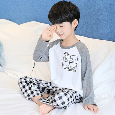 Detské pyžamo pre chlapcov s aplikáciou a nápisom