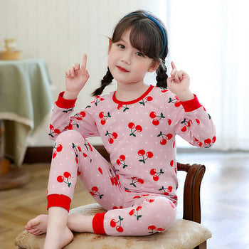 Детска пижама от блуза и панталон за момичета