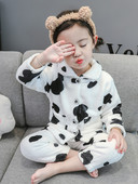 Detské zimné pyžamo pre dievčatá s vreckom a zapínaním na gombíky