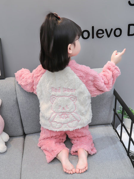 Nový model detského pyžama pre dievčatá - s výšivkou