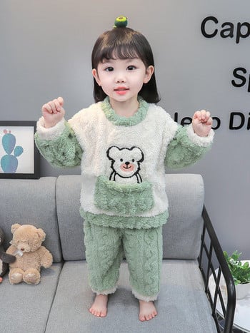 Детска плюшена пижама от две части с щампа