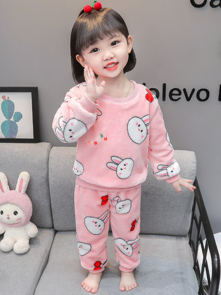 Pyžamo pre dievčatá s oválnym výstrihom