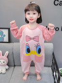 Dievčenský overal s dlhým rukávom a aplikáciou