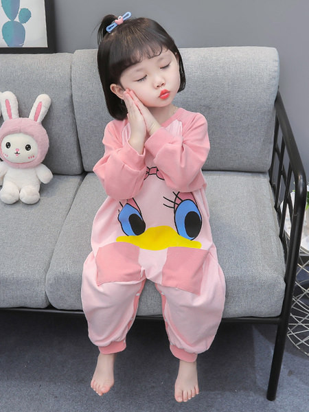 Dievčenský overal s dlhým rukávom a aplikáciou