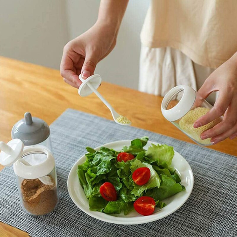 Koreničky, nádoba na korenie soľ/cukor, priehľadná okrúhla kuchynská korenička s viečkom a lyžičkou (2 sivé, 2 biele)