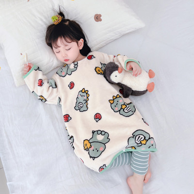 Nový model detského pyžama typu romper s dlhými rukávmi