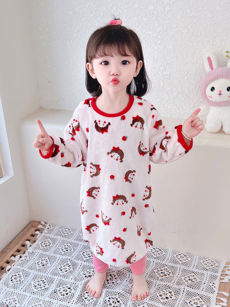 Nový model detského pyžama typu romper s dlhými rukávmi