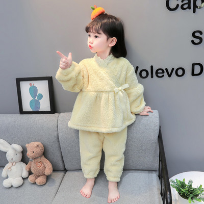 Dvojdielne teplé páperové pyžamo s čipkou