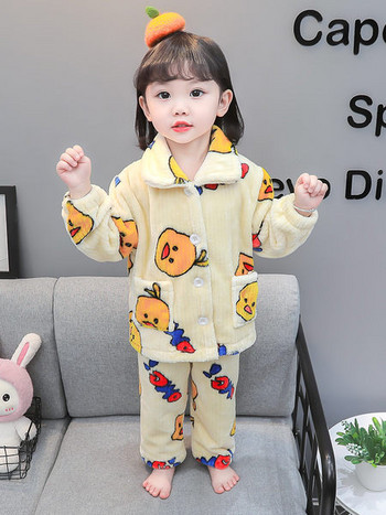 Есенно-зимна пижама за момичета от две части горнище с копчета и джоб и долнище с апликация