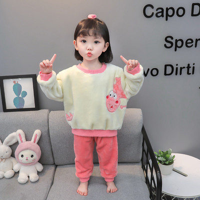 Dvojdielne plyšové pyžamo s aplikáciou pre dievčatá