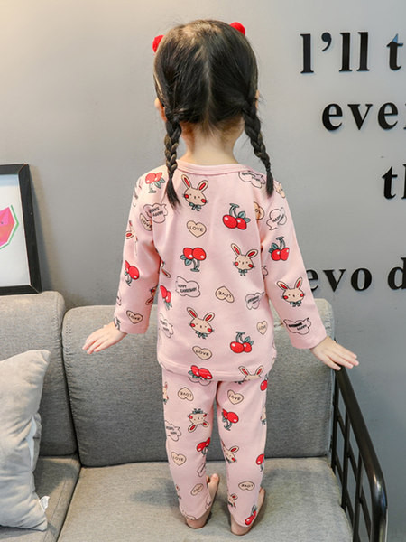 Detské farebné pyžamo s aplikáciou pre dievčatá