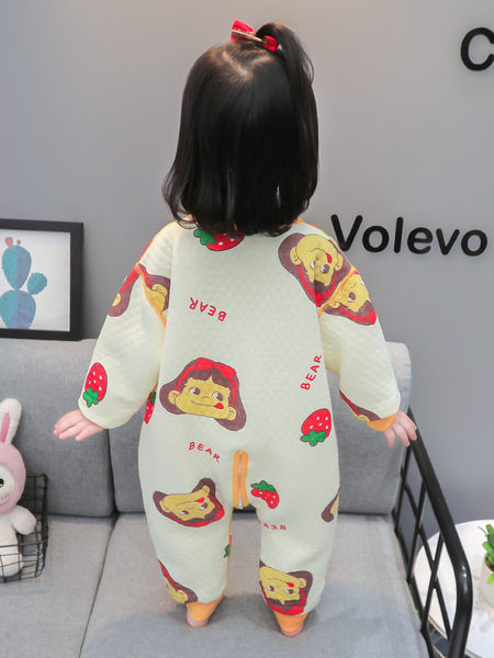 Detské jarno-jesenné pyžamo typu romper so zipsom