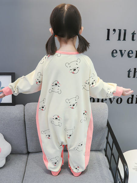 Pyžamo pre dievčatá s oválnym výstrihom a alicizáciou