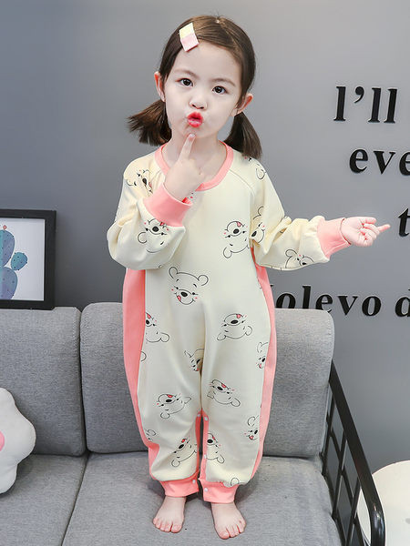 Pyžamo pre dievčatá s oválnym výstrihom a alicizáciou