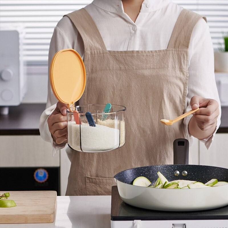 Keturi viename su šaukštu Prieskonių stiklainis Virtuvės tvarkyklė Įrankiai Dėžutės Prieskoniai Skaidrus Cukrus Druska Virtuvės reikmenys