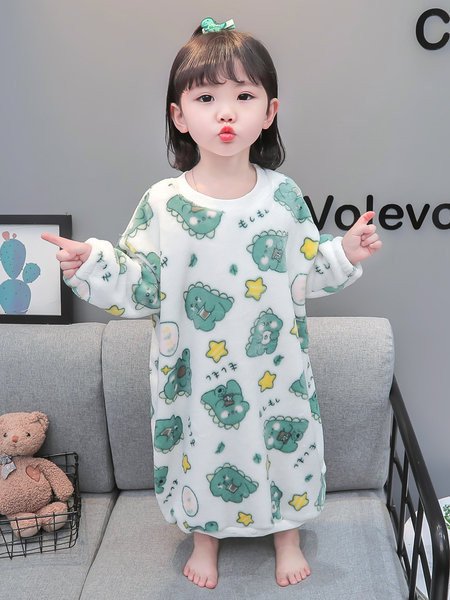 Overal s dlhým rukávom a aplikáciou pre dievčatká