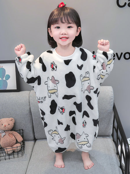 Overal s dlhým rukávom a aplikáciou pre dievčatká