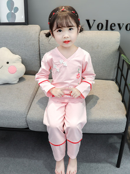 Bavlnené pyžamo s kvetinovým vzorom pre dievčatá