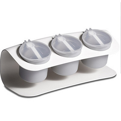 Trojpriestorová koreniečka, kuchynská koreniečka, nádoba na korenie, soľ, cukor, korenie, poháre s lyžičkami